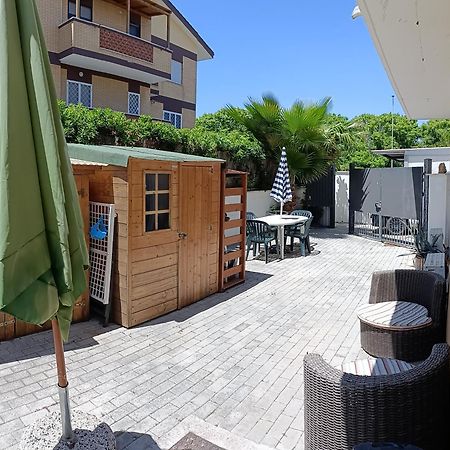 Ferienwohnung Sun Garden l.t. Fiumicino Exterior foto
