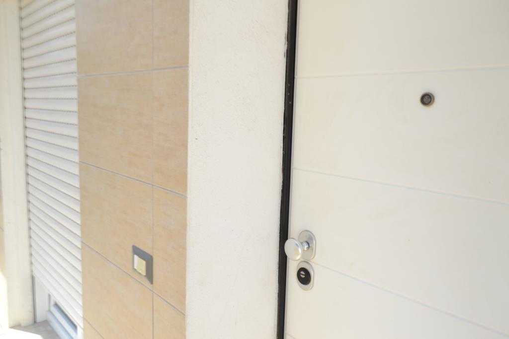 Ferienwohnung Sun Garden l.t. Fiumicino Exterior foto